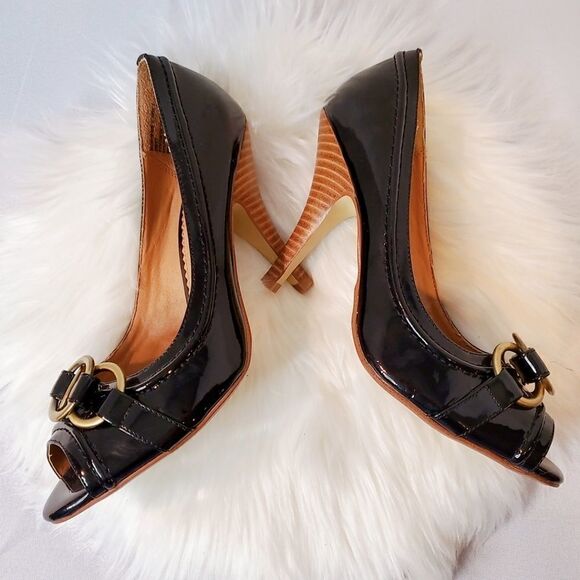 TRIBECCA by Kenneth Cole Patent Leather Peep-Toe - Picture 4 of 6